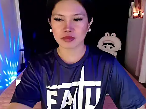 Snapshot of Angelic_Fuckerxxx chatting on June 5, 6:24 pm Angelic Fuckerxxx online show from June 5, 6:24 pm