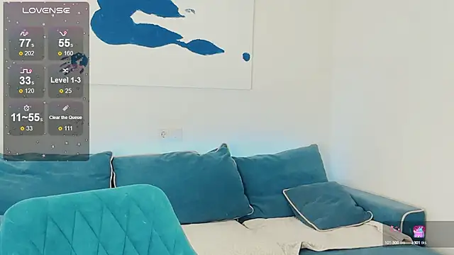 Born to Loveee online show from February 6, 3:09 pm