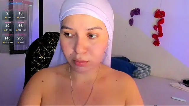 Snapshot of MatchedEyebrow chatting on May 9, 8:58 pm MatchedEyebrow online show from May 9, 8:58 pm