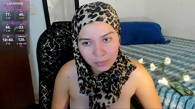 Snapshot of MatchedEyebrow chatting on June 1, 9:27 pm MatchedEyebrow online show from June 1, 9:27 pm
