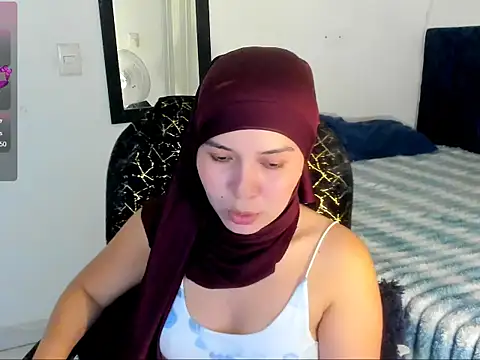 Snapshot of MatchedEyebrow chatting on June 2, 10:45 pm MatchedEyebrow online show from June 2, 10:45 pm