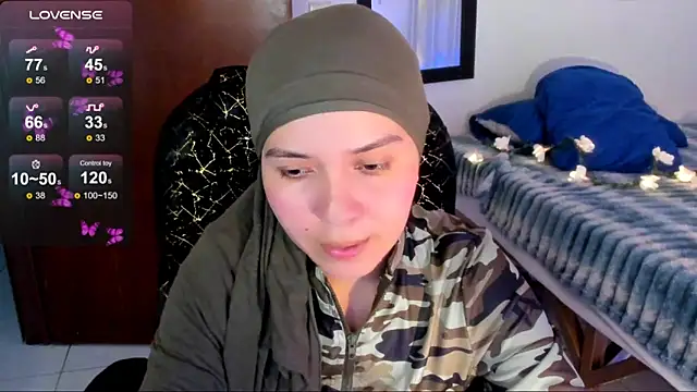 Snapshot of MatchedEyebrow chatting on June 12, 9:25 pm MatchedEyebrow online show from June 12, 9:25 pm