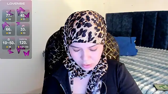 Snapshot of MatchedEyebrow chatting on June 29, 9:26 pm MatchedEyebrow online show from June 29, 9:26 pm