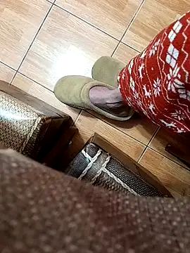 Snapshot of feet_toes chatting on February 21, 5:24 am feet toes online show from February 21, 5:24 am