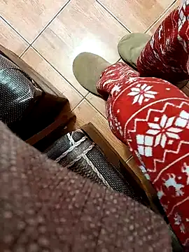 Snapshot of feet_toes chatting on February 22, 5:44 am feet toes online show from February 22, 5:44 am