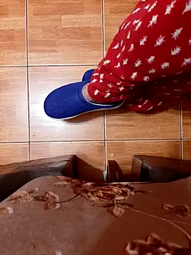 Snapshot of feet_toes chatting on October 23, 4:23 am feet toes online show from October 23, 4:23 am