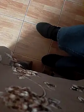 Snapshot of feet_toes chatting on November 6, 7:53 am feet toes online show from November 6, 7:53 am