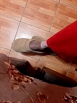 Snapshot of feet_toes chatting on November 19, 5:51 am feet toes online show from November 19, 5:51 am