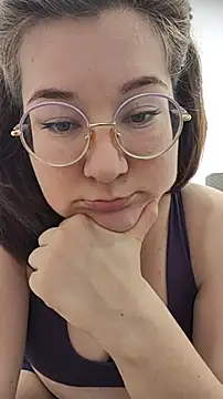 Snapshot of HunnyyLove chatting on December 1, 3:06 pm HunnyyLove online show from December 1, 3:06 pm