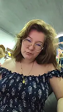 Snapshot of HunnyyLove chatting on January 19, 2:32 pm HunnyyLove online show from January 19, 2:32 pm