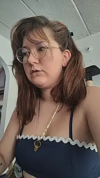 Snapshot of HunnyyLove chatting on February 18, 3:19 pm HunnyyLove online show from February 18, 3:19 pm