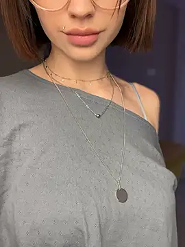 Camilla Railian online show from January 3, 11:03 am