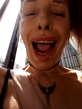 FrozenWaffle online show from February 18, 3:19 pm