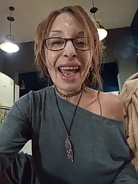 Snapshot of FrozenWaffle chatting on July 8, 4:33 pm FrozenWaffle online show from July 8, 4:33 pm