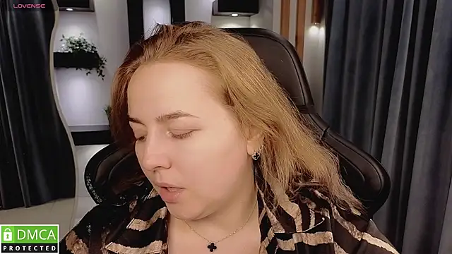 Snapshot of Mira_Mermayd chatting on November 23, 1:27 am Mira Mermayd online show from November 23, 1:27 am