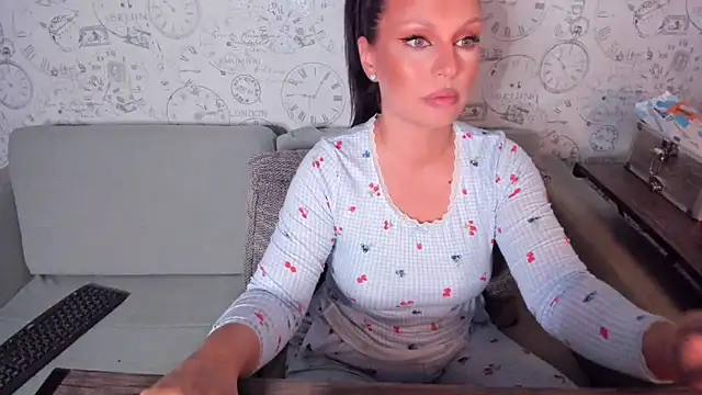 LondonBadGirl online show from June 8, 8:42 pm