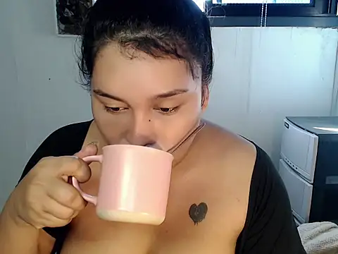 Snapshot of Hardcore_Tgirl chatting on June 8, 11:27 pm Hardcore Tgirl online show from June 8, 11:27 pm