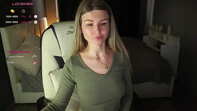 Snapshot of AngelMiaM chatting on March 16, 10:55 am AngelMiaM online show from March 16, 10:55 am