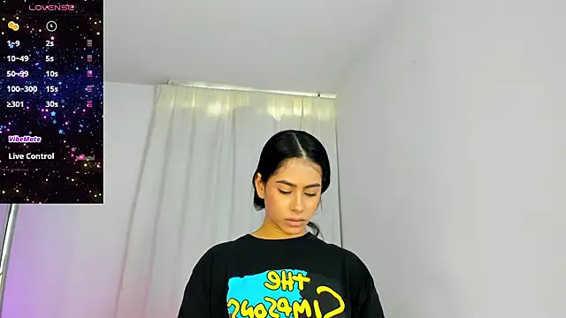 Snapshot of VioletaSotter chatting on June 12, 12:37 pm VioletaSotter online show from June 12, 12:37 pm