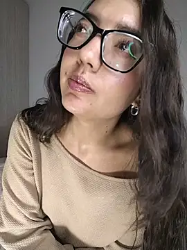 Snapshot of amycute_ chatting on June 12, 9:46 pm amycute online show from June 12, 9:46 pm