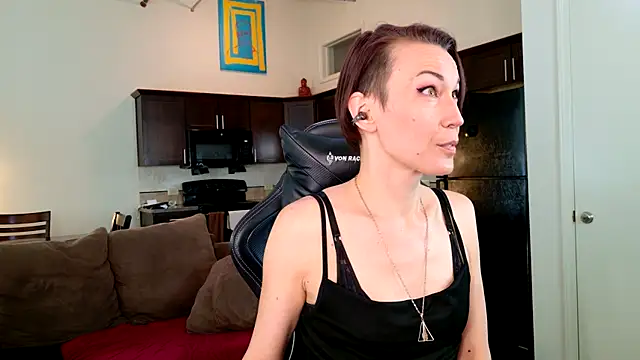 EveEnigma online show from March 15, 3:59 pm