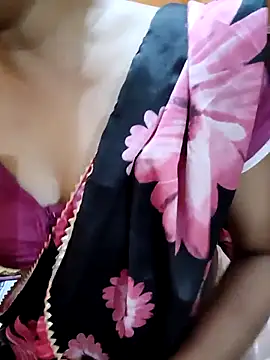 Snapshot of Diya_143 chatting on March 13, 3:50 pm Diya 143 online show from March 13, 3:50 pm