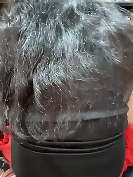 Snapshot of Diya_143 chatting on November 4, 6:45 am Diya 143 online show from November 4, 6:45 am