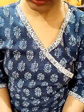 Snapshot of Diya_143 chatting on November 7, 7:36 pm Diya 143 online show from November 7, 7:36 pm