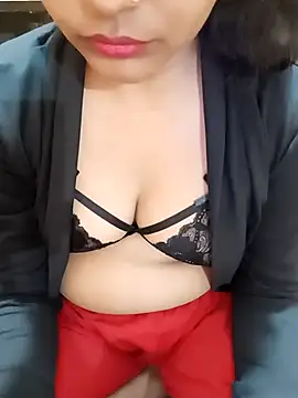 Snapshot of Diya_143 chatting on November 8, 7:56 pm Diya 143 online show from November 8, 7:56 pm