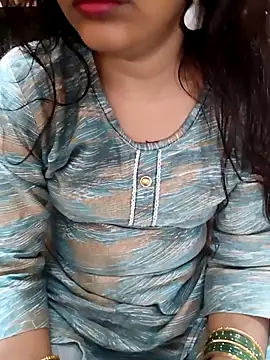 Snapshot of Diya_143 chatting on November 24, 7:52 am Diya 143 online show from November 24, 7:52 am