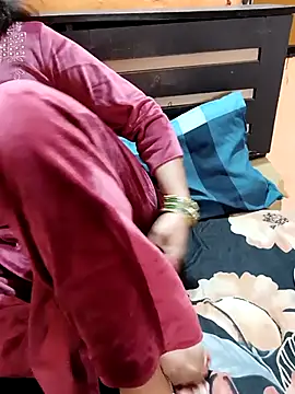 Snapshot of Diya_143 chatting on November 26, 7:09 am Diya 143 online show from November 26, 7:09 am