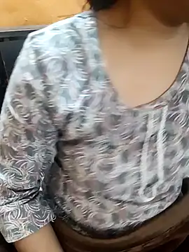 Snapshot of Diya_143 chatting on November 29, 8:50 am Diya 143 online show from November 29, 8:50 am