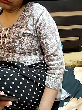 Snapshot of Diya_143 chatting on December 5, 6:59 pm Diya 143 online show from December 5, 6:59 pm