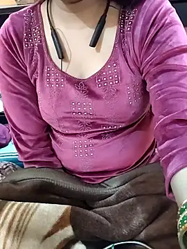 Snapshot of Diya_143 chatting on December 14, 7:58 am Diya 143 online show from December 14, 7:58 am