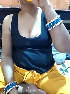 Snapshot of Diya_143 chatting on June 2, 7:49 pm Diya 143 online show from June 2, 7:49 pm