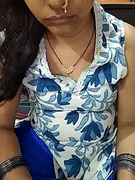 Snapshot of Diya_143 chatting on June 7, 7:39 pm Diya 143 online show from June 7, 7:39 pm