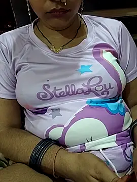Snapshot of Diya_143 chatting on June 10, 5:34 pm Diya 143 online show from June 10, 5:34 pm