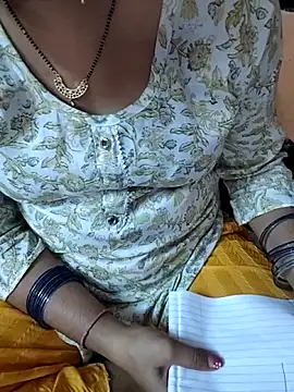 Snapshot of Diya_143 chatting on June 11, 7:06 am Diya 143 online show from June 11, 7:06 am
