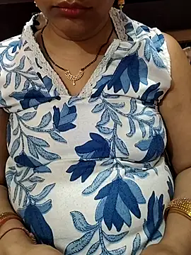 Snapshot of Diya_143 chatting on July 5, 4:25 pm Diya 143 online show from July 5, 4:25 pm