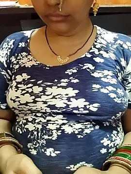 Snapshot of Diya_143 chatting on July 15, 5:40 pm Diya 143 online show from July 15, 5:40 pm