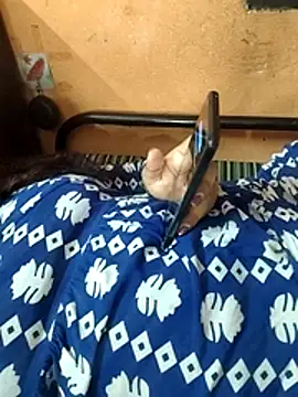 Snapshot of Diya_143 chatting on July 25, 6:33 am Diya 143 online show from July 25, 6:33 am