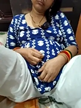 Snapshot of Diya_143 chatting on July 25, 6:38 pm Diya 143 online show from July 25, 6:38 pm