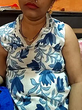 Snapshot of Diya_143 chatting on July 27, 7:04 am Diya 143 online show from July 27, 7:04 am