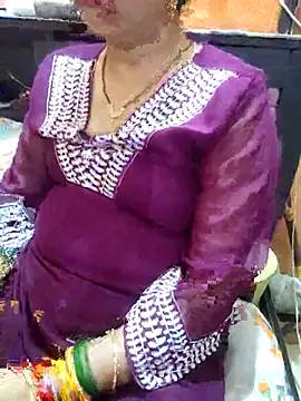 Snapshot of Diya_143 chatting on July 28, 3:08 pm Diya 143 online show from July 28, 3:08 pm