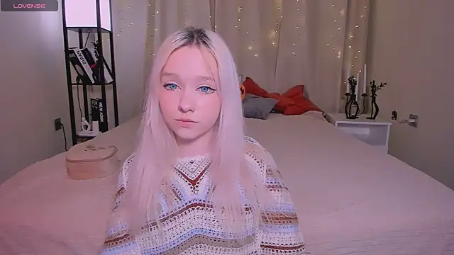 IrmaBell online show from December 13, 8:15 pm