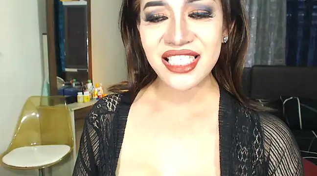 HugeKatarinaTS online show from December 26, 1:51 am