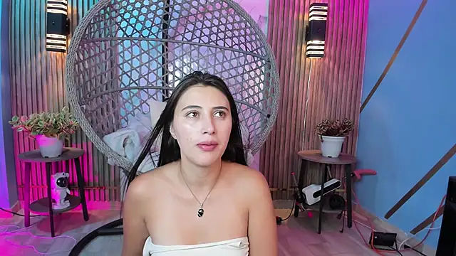Snapshot of brenda_moris01 chatting on June 23, 9:13 pm brenda moris01 online show from June 23, 9:13 pm