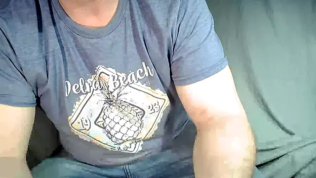 Snapshot of COCKNDRILLER chatting on March 15, 4:57 am COCKNDRILLER online show from March 15, 4:57 am