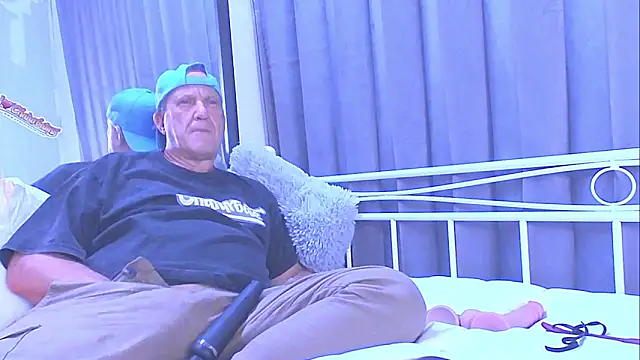 openminddaddy online show from January 4, 9:31 pm