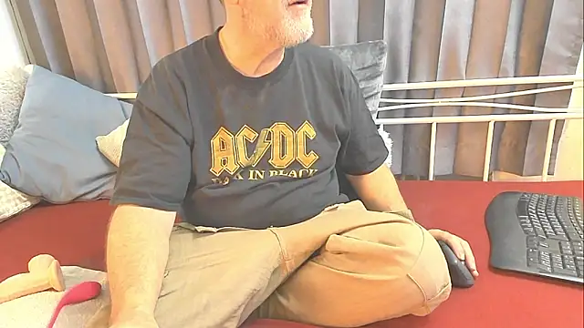 openminddaddy online show from February 1, 4:03 am